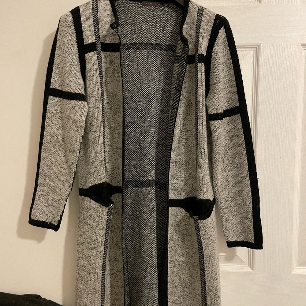 Suzy Shier Black and Gray Cardigan